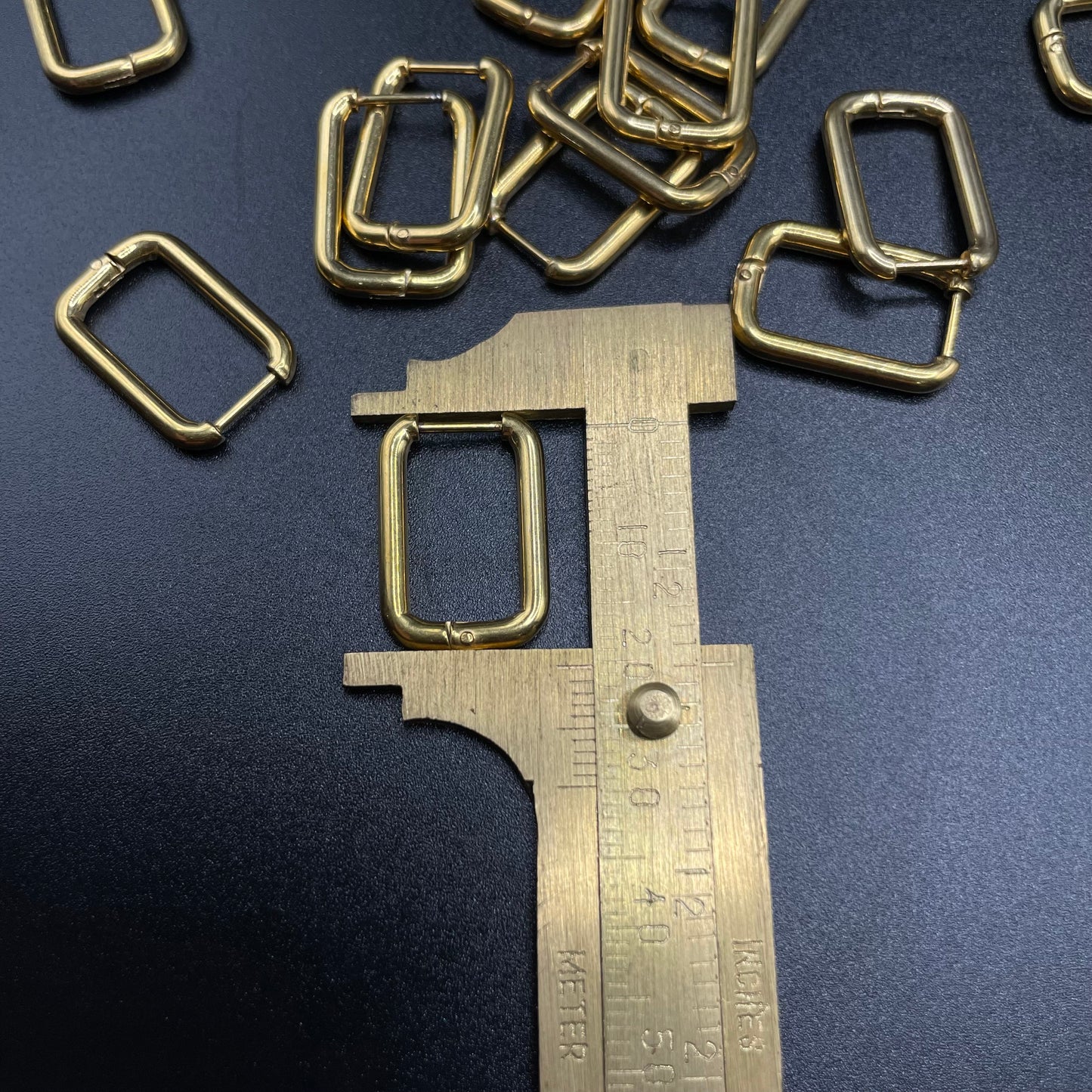 20mm Rectangle shaped Huggies Rectangular-shaped Hoop Earring Stainless Steel Huggies