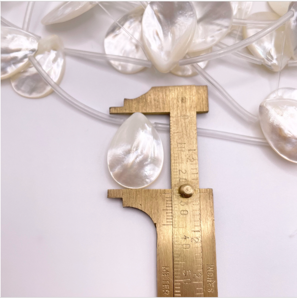 25mm White Drop Shell Beads