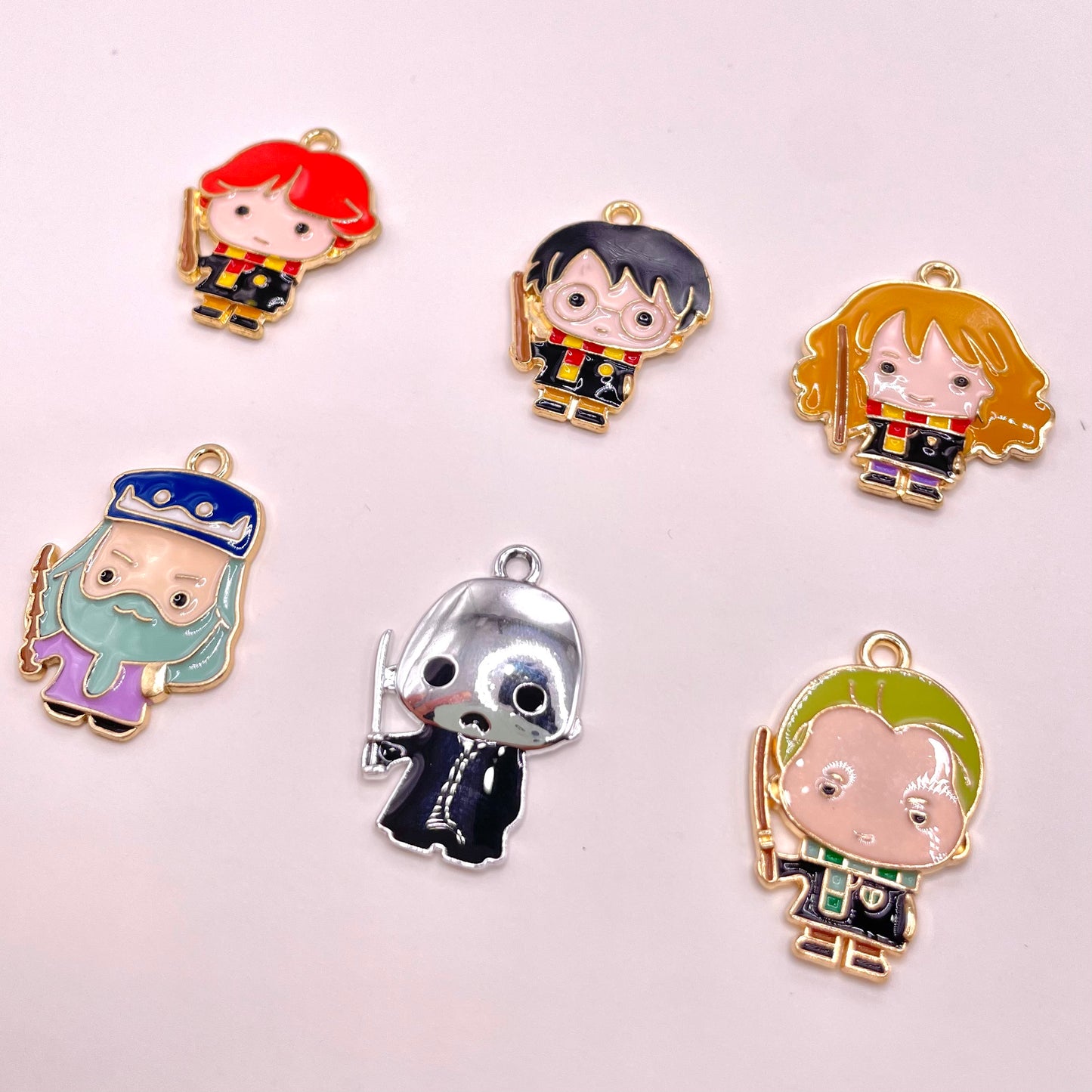 Harry Pottter Charms Robes Hogwarts Gryffindor Ravenclaw Slytherin Hufflepuff Hermione Ron Draco Dumbledore Voldemort