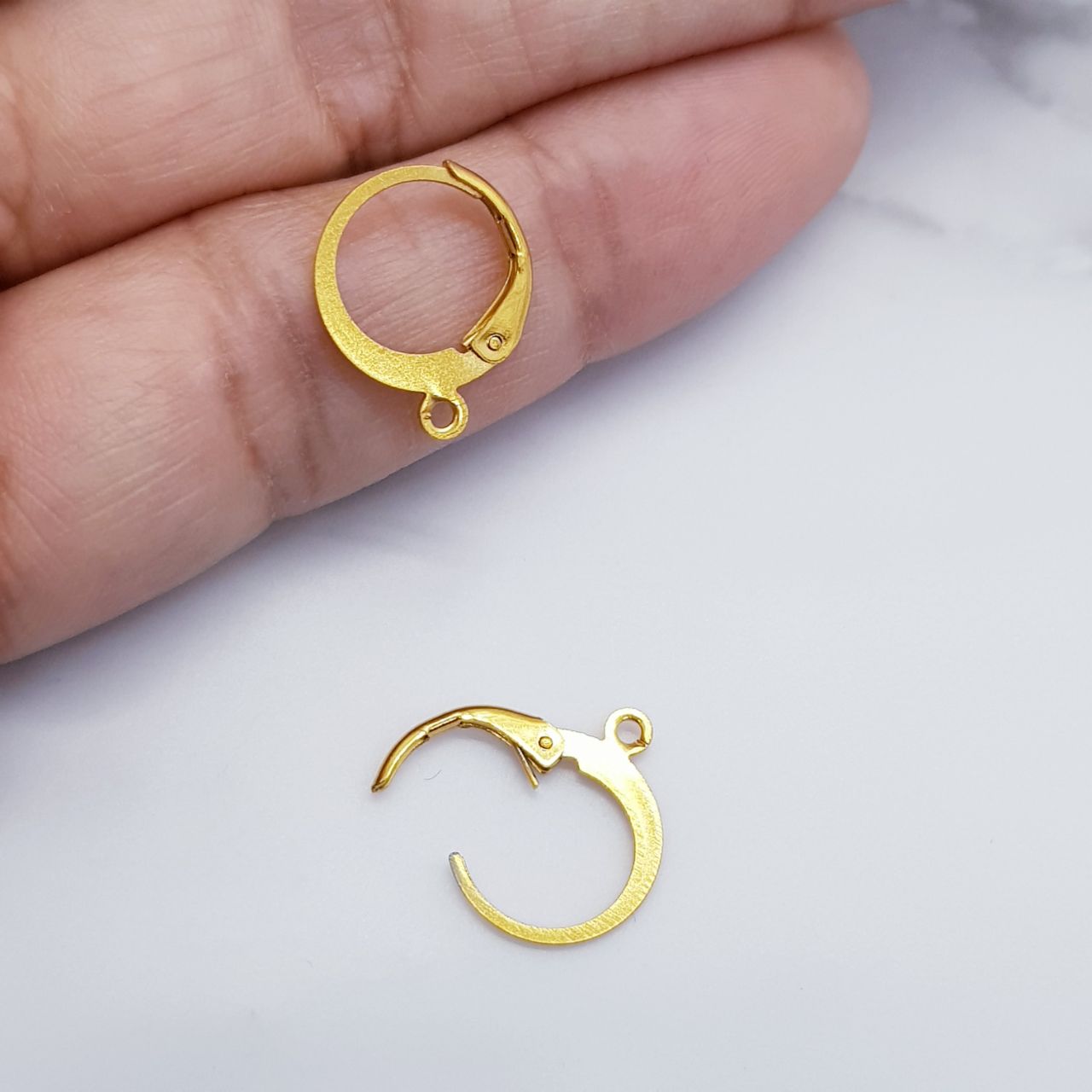 Stainless Steel Classic Hoop Earring Fiding